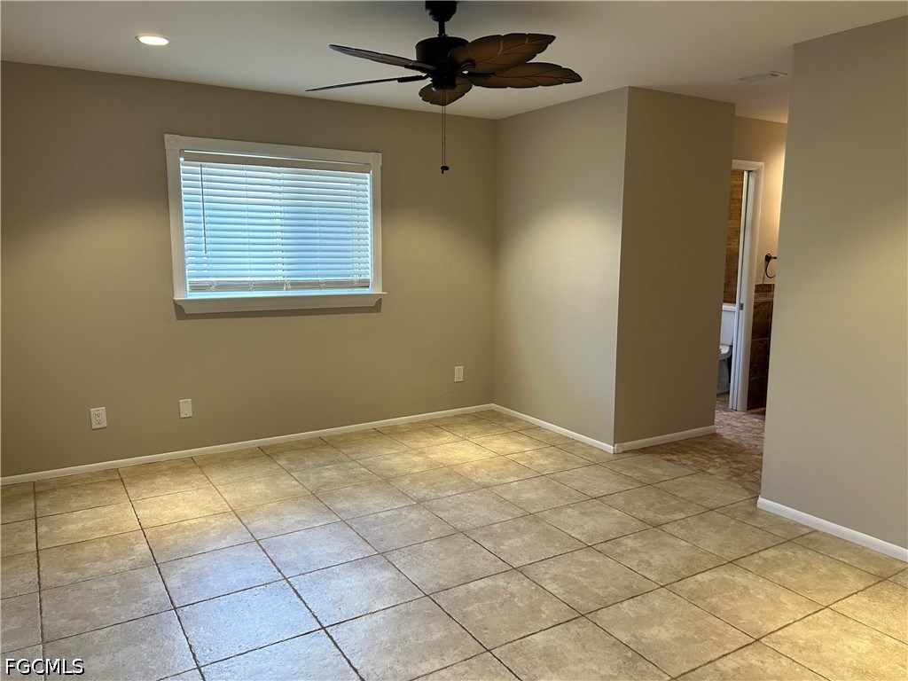 3 Bed SingleFamilyResidence for Sale in Cape Coral, photo 8