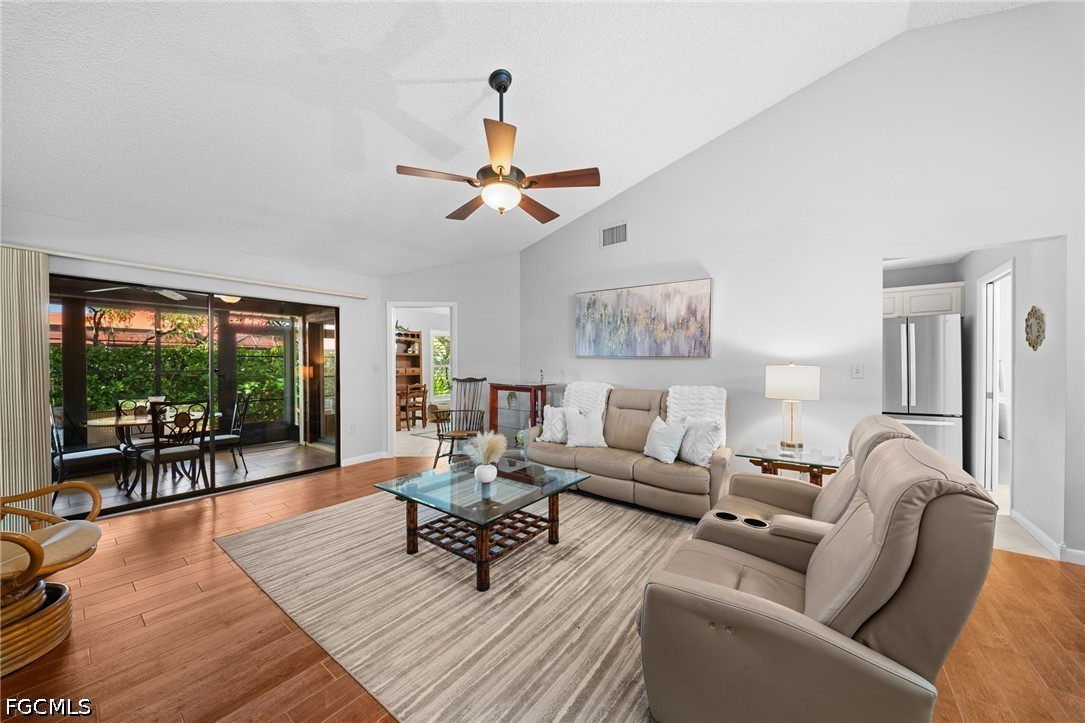 2 Bed Attached for Sale in Pinebrook Woods, photo 8