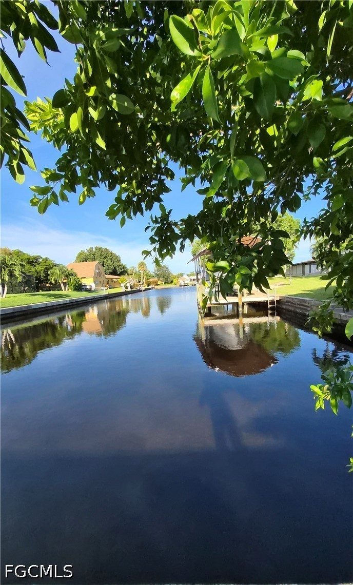 2 Bed Waterfront Home for Sale in Yacht Club, photo 8