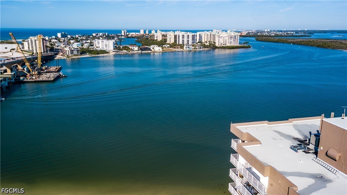 1 Bed Waterfront Home for Sale in Bonita Springs, photo 8