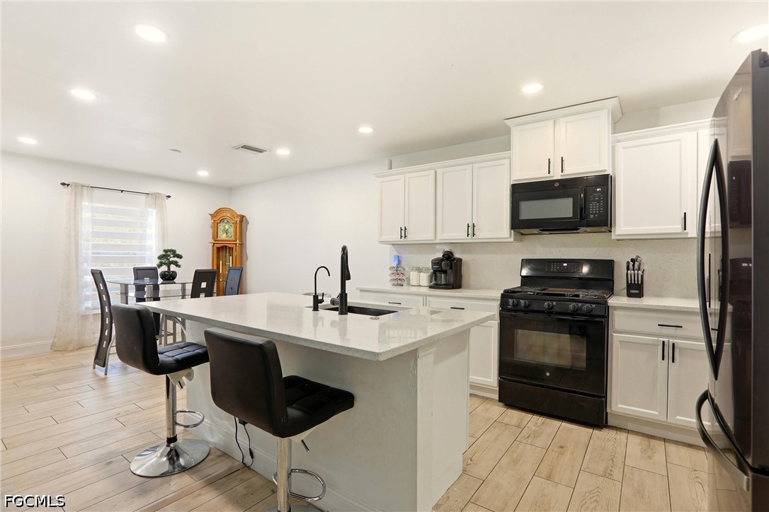 3 Bed Pool Home for Sale in Cape Coral, photo 8