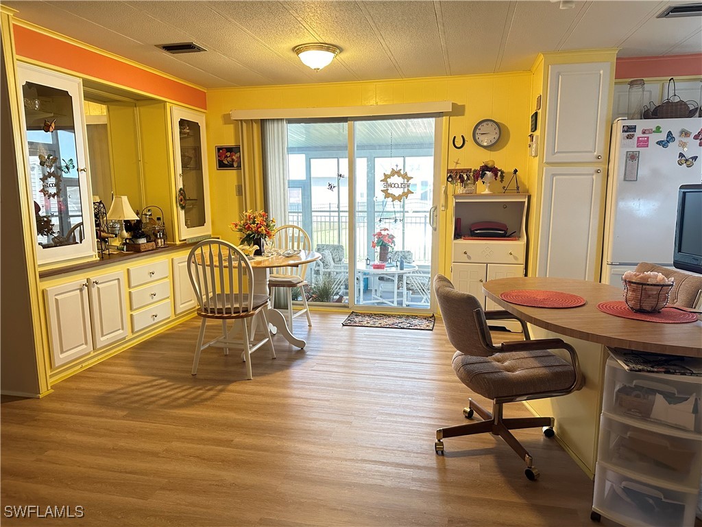 2 Bed ManufacturedHome for Sale in Carriage Village, FL — photo 9