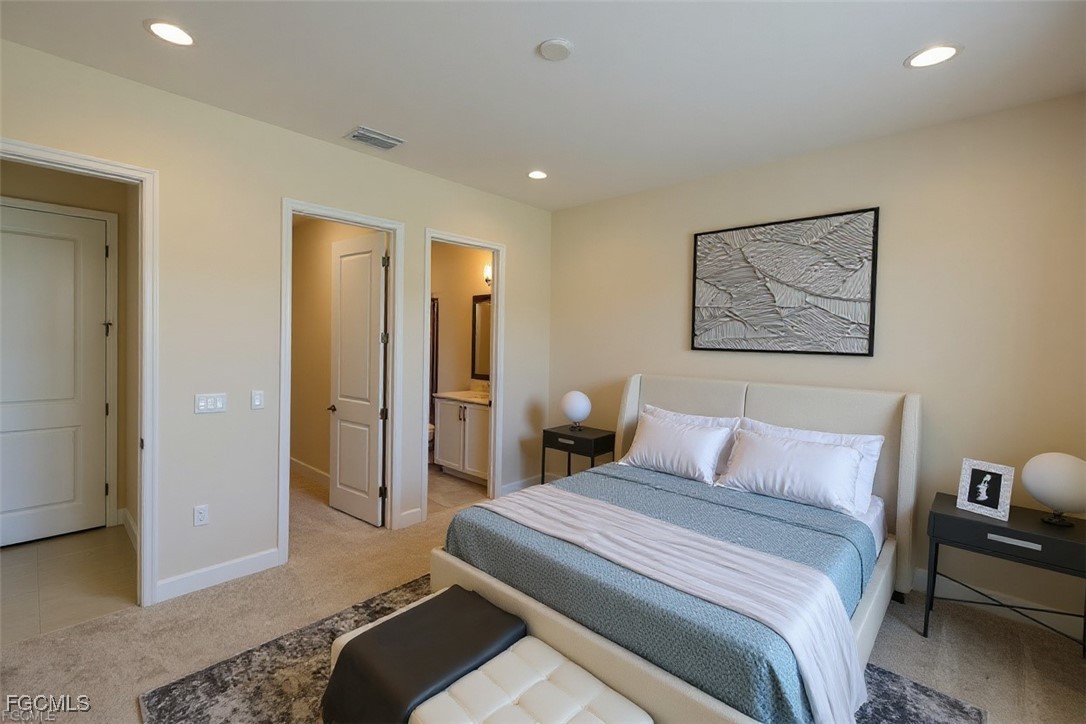 3 Bed SingleFamilyResidence for Sale in Valencia Harbor, FL — photo 9