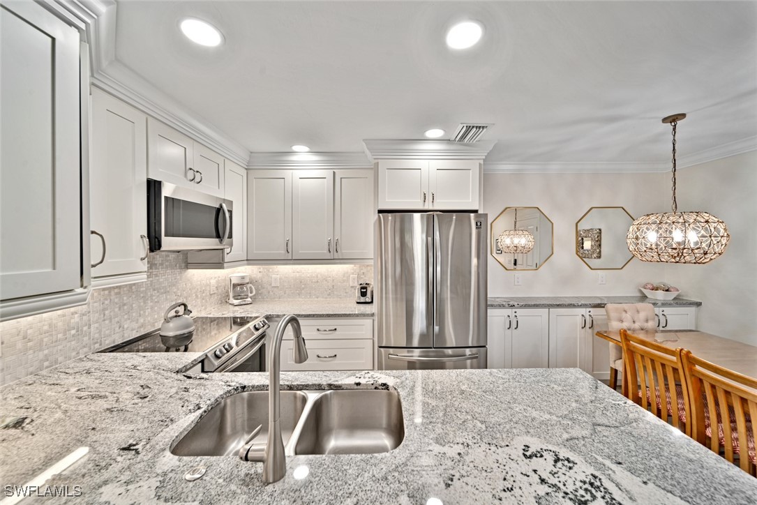 2 Bed Waterfront Home for Sale in Sanibel, photo 9