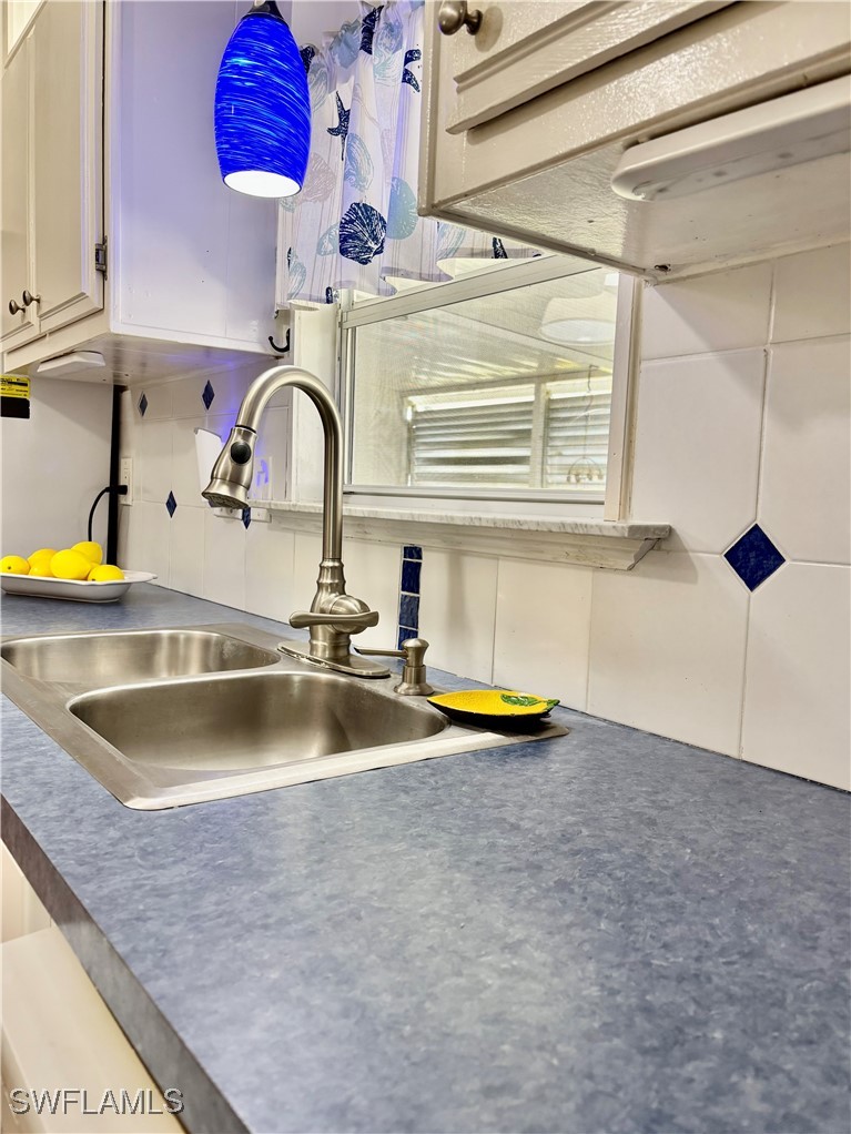 2 Bed ManufacturedHome for Sale in North Fort Myers, FL — photo 9