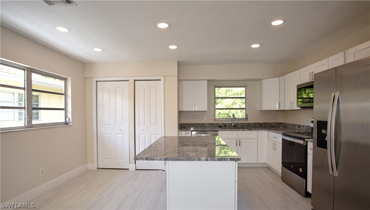 2 Bed Condominium for Sale in Solana Oaks, FL, $299,900 — photo 9