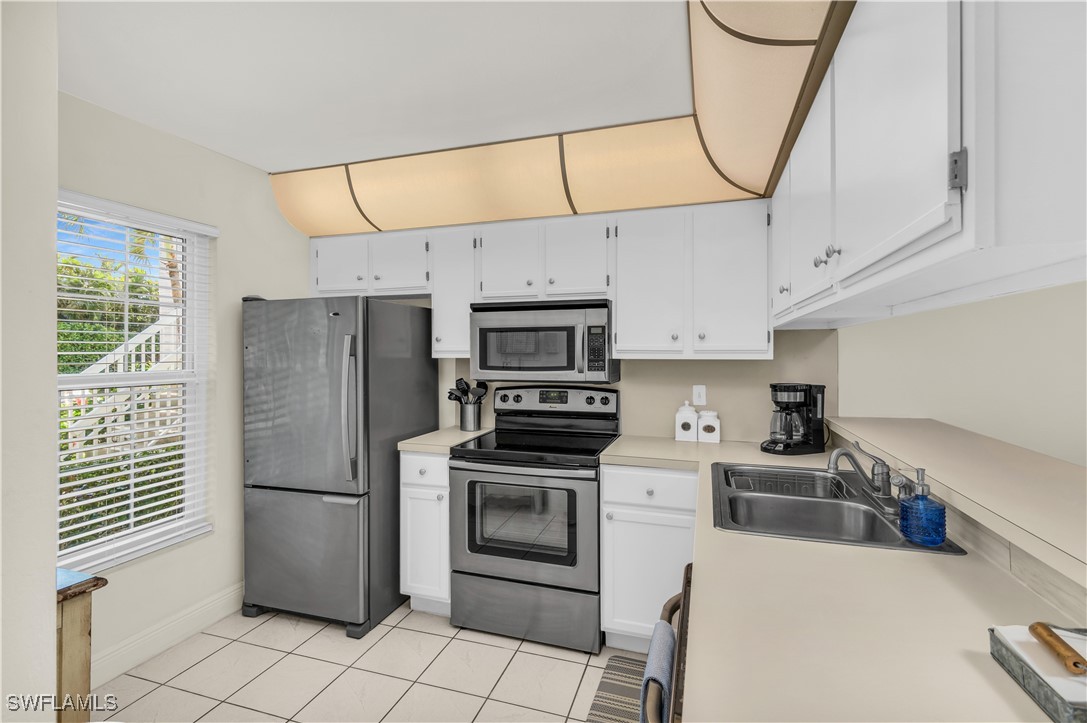 2 Bed Condominium for Sale in Marco Island, FL, $429,000 — photo 9