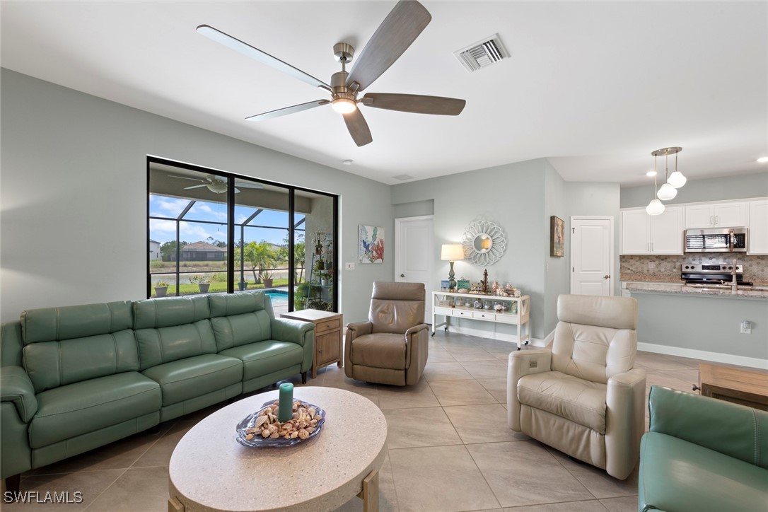 4 Bed Pool Home for Sale in Timber Creek, photo 9