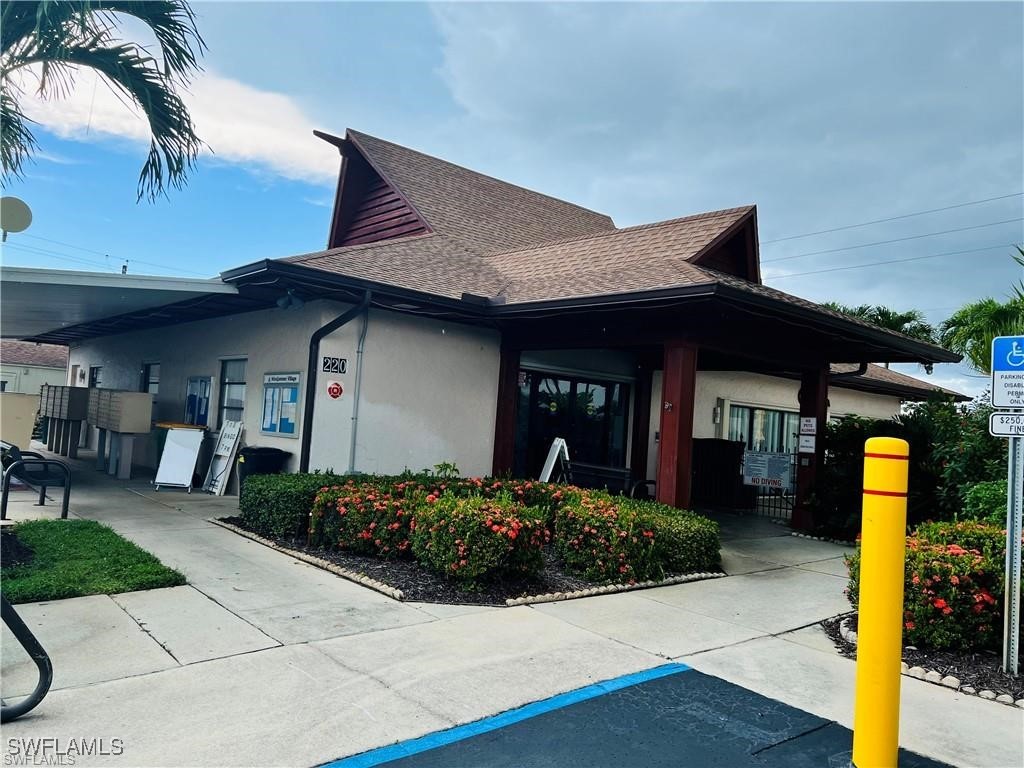2 Bed ManufacturedHome for Sale in Naples, FL, $208,000 — photo 9
