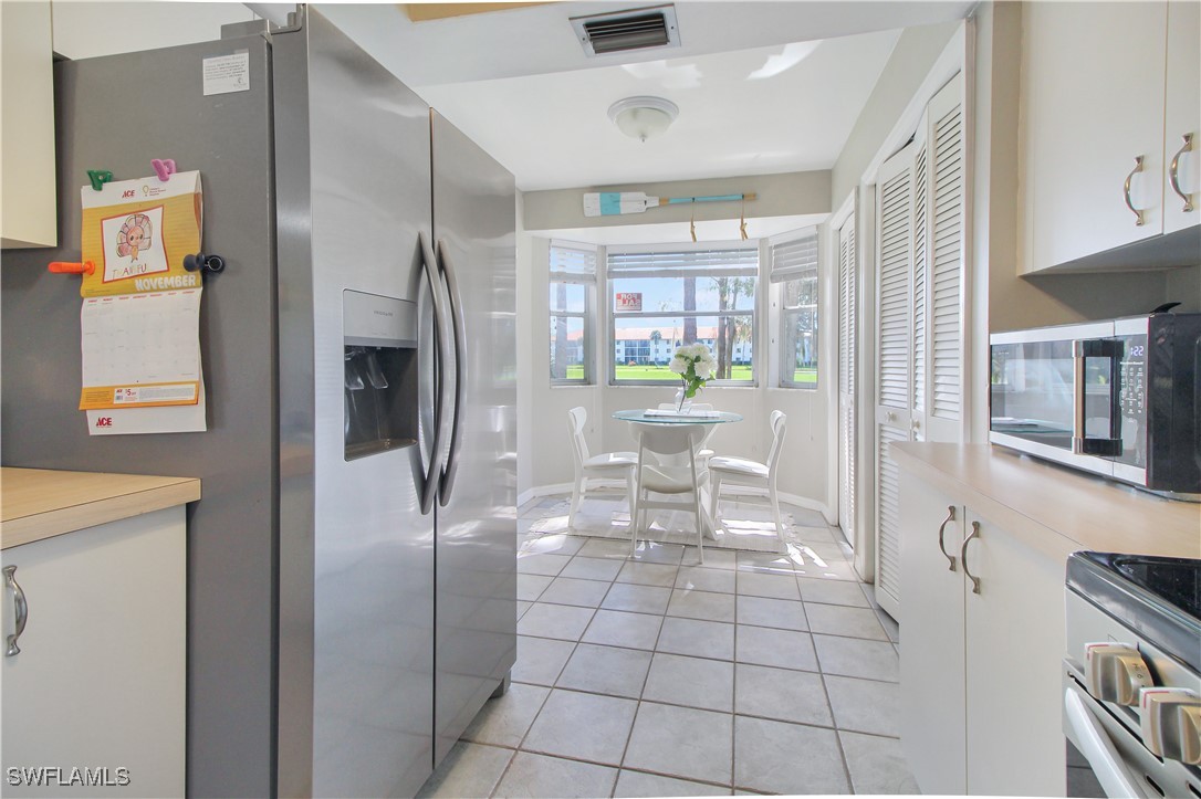 2 Bed Condominium for Sale in Country Glen, FL, $264,000 — photo 9