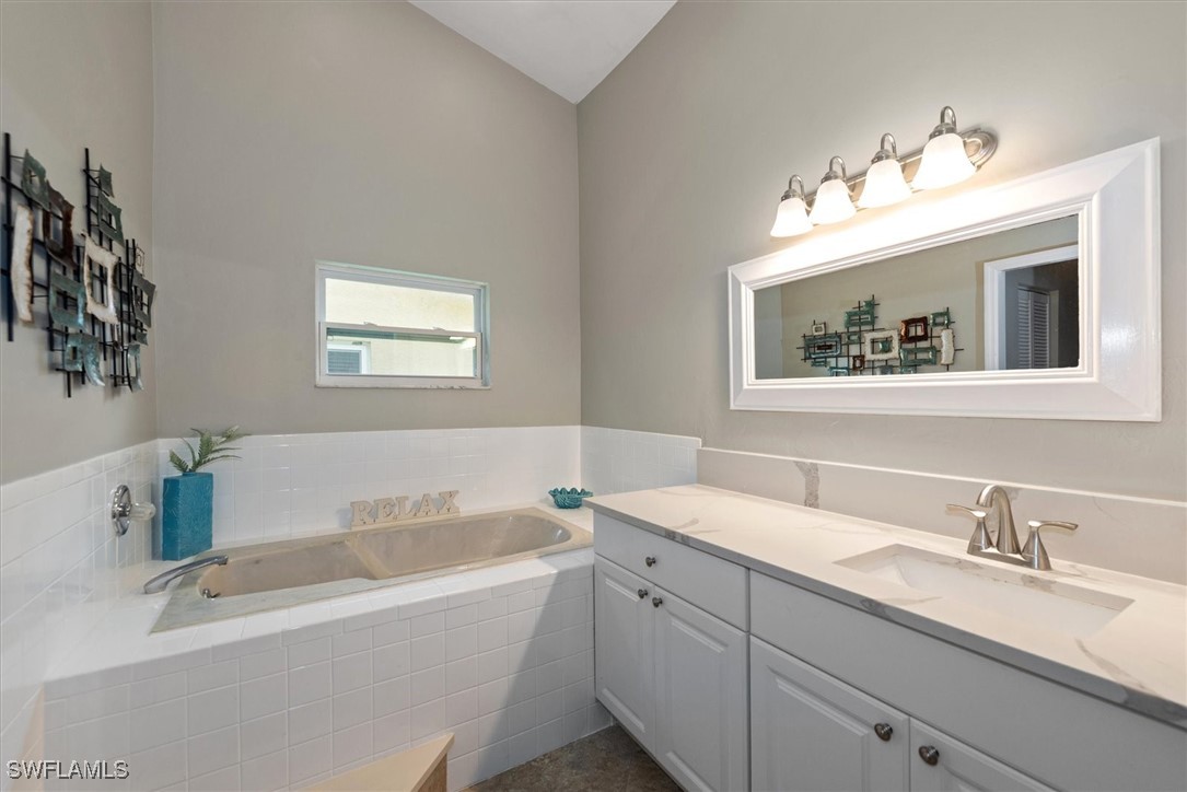 3 Bed SingleFamilyResidence for Sale in Kelly Greens, FL — photo 9