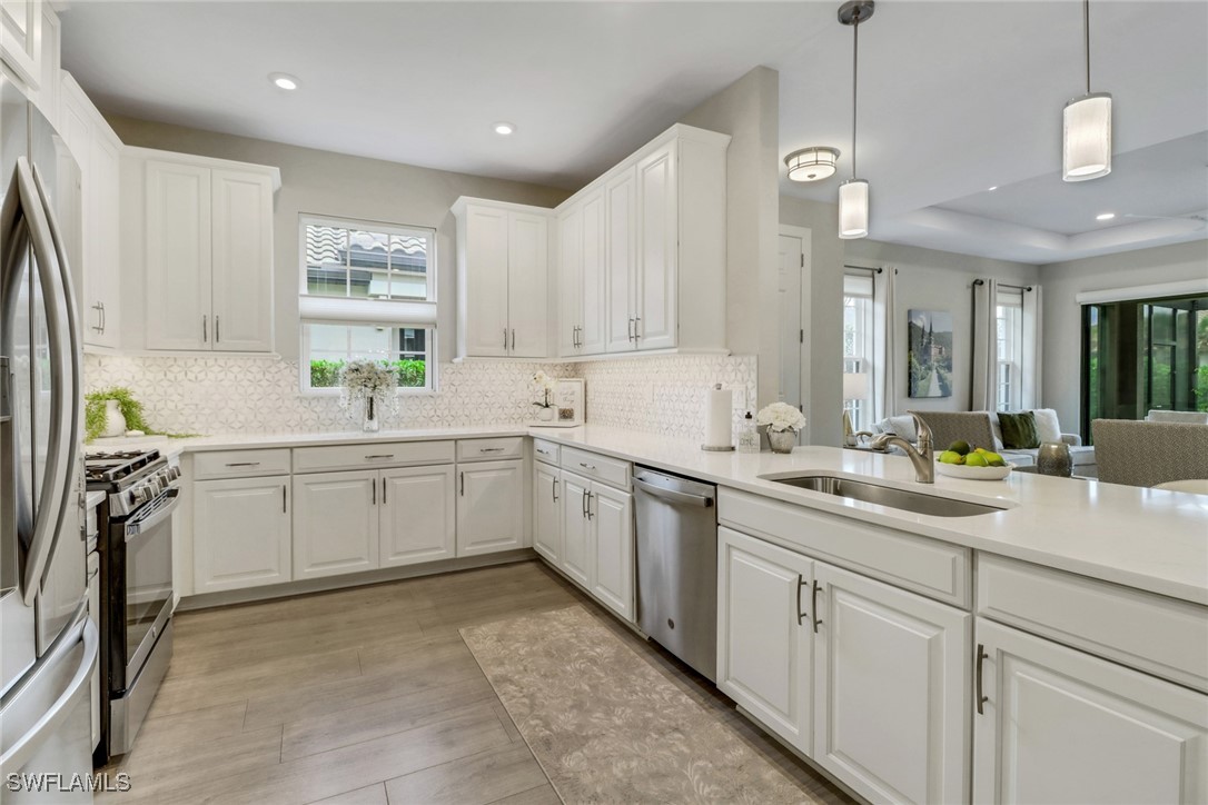 2 Bed Attached for Sale in Naples, photo 9
