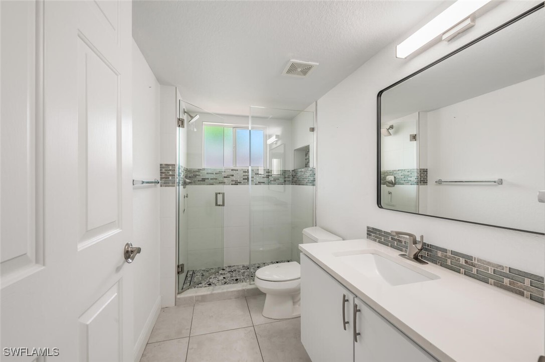 2 Bed Waterfront Home for Sale in Naples, photo 9