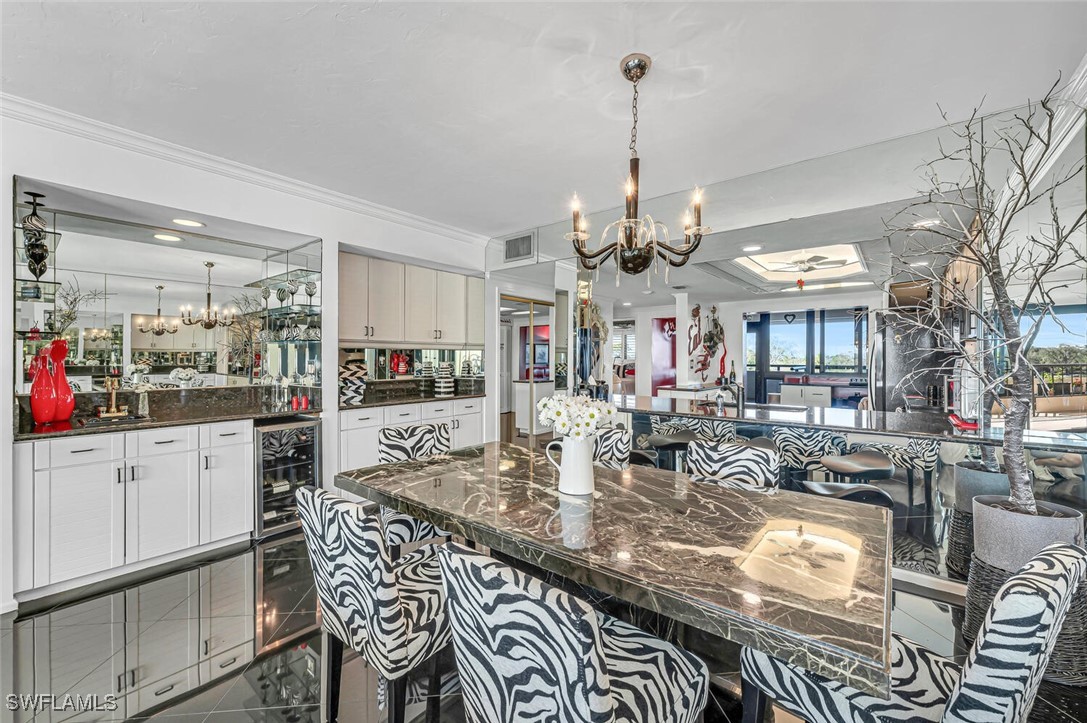 2 Bed Waterfront Home for Sale in Hyde Park, photo 9