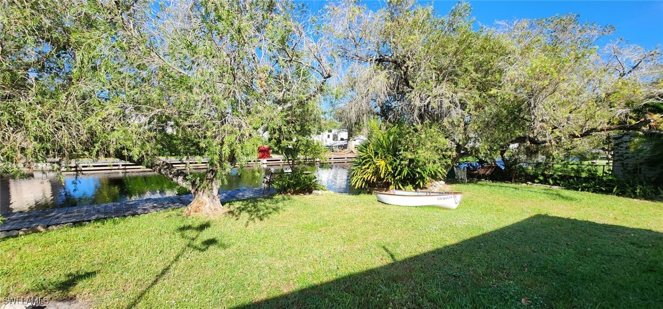 2 Bed Waterfront Home for Sale in Moore Haven, photo 9