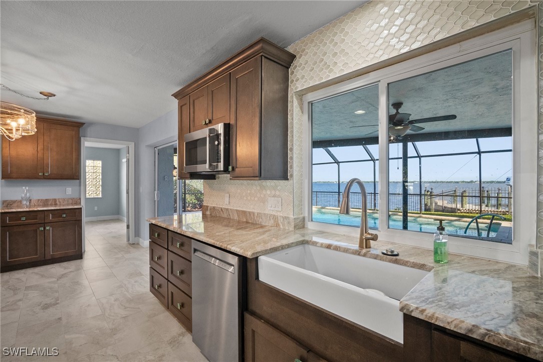 3 Bed Pool Home for Sale in Port Edison, photo 9