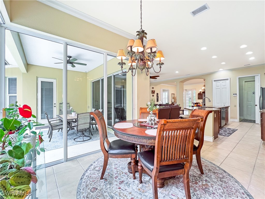 3 Bed SingleFamilyResidence for Sale in Shady Bend, FL — photo 9
