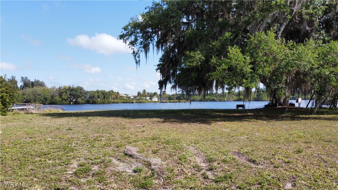 Waterfront Home for Sale in Waterway Shores, photo 9