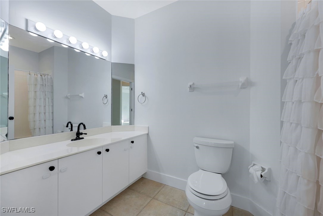 2 Bed Condominium for Sale in Naples, photo 9