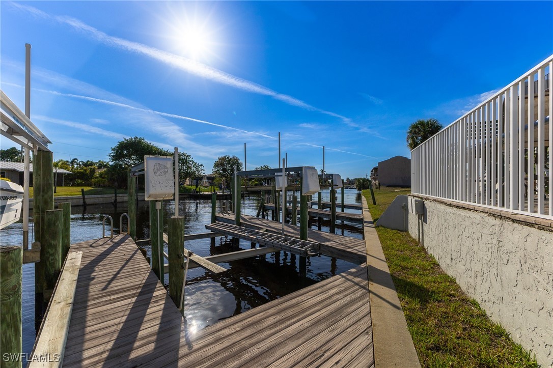 2 Bed Pool Home for Sale in Cape Coral, photo 9