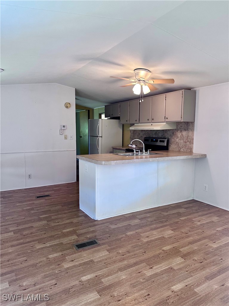 2 Bed ManufacturedHome for Sale in Sugarmill, FL, $84,500 — photo 9