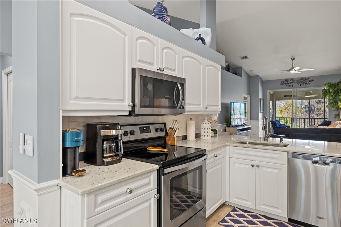 2 Bed Condominium for Sale in Stoneybrook, FL — photo 9