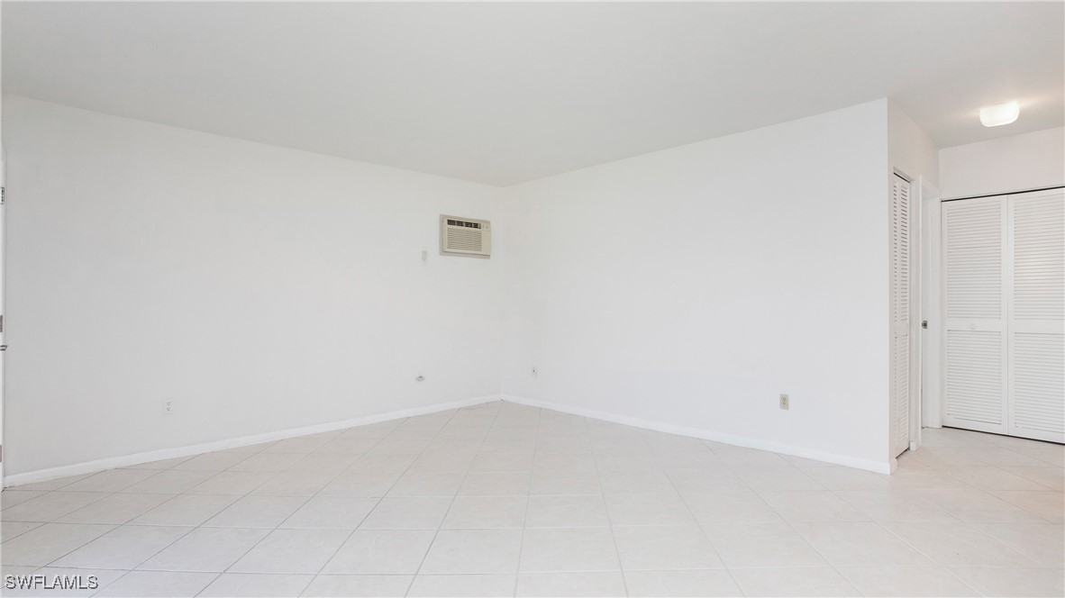 2 Bed Condominium for Sale in Seabreeze Apts, FL, $220,000 — photo 9