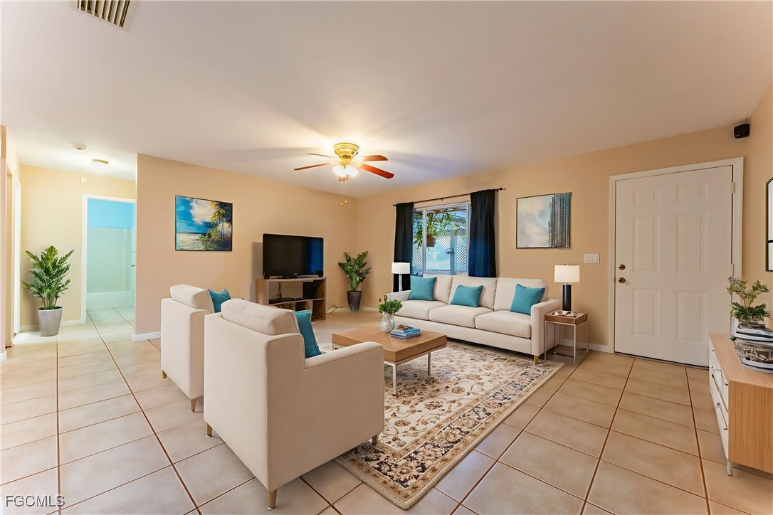 3 Bed SingleFamilyResidence for Sale in Port Labelle, FL — photo 9