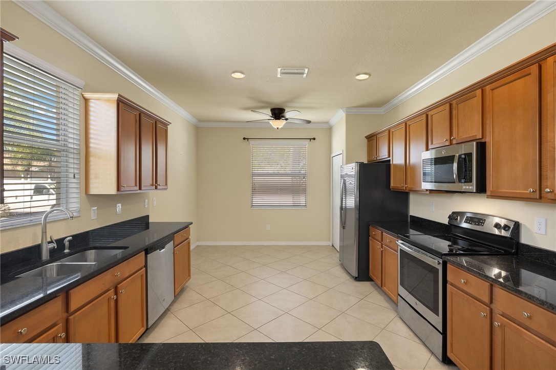 3 Bed SingleFamilyResidence for Sale in Bella Vida, FL — photo 9
