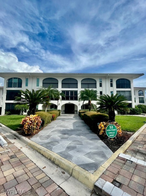 2 Bed Condominium for Sale in Naples, FL, $200,000 — photo 9