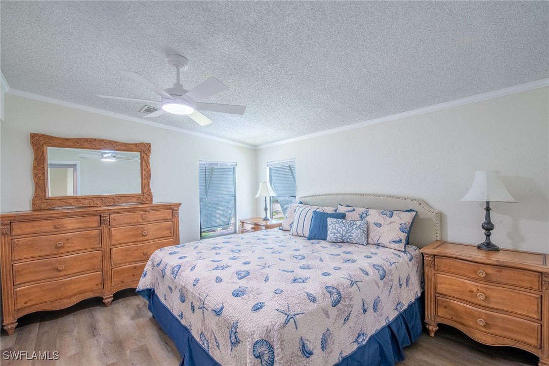 2 Bed ManufacturedHome for Sale in Pine Island Cove, photo 9