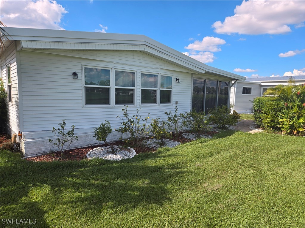 2 Bed ManufacturedHome for Sale in North Fort Myers, photo 9