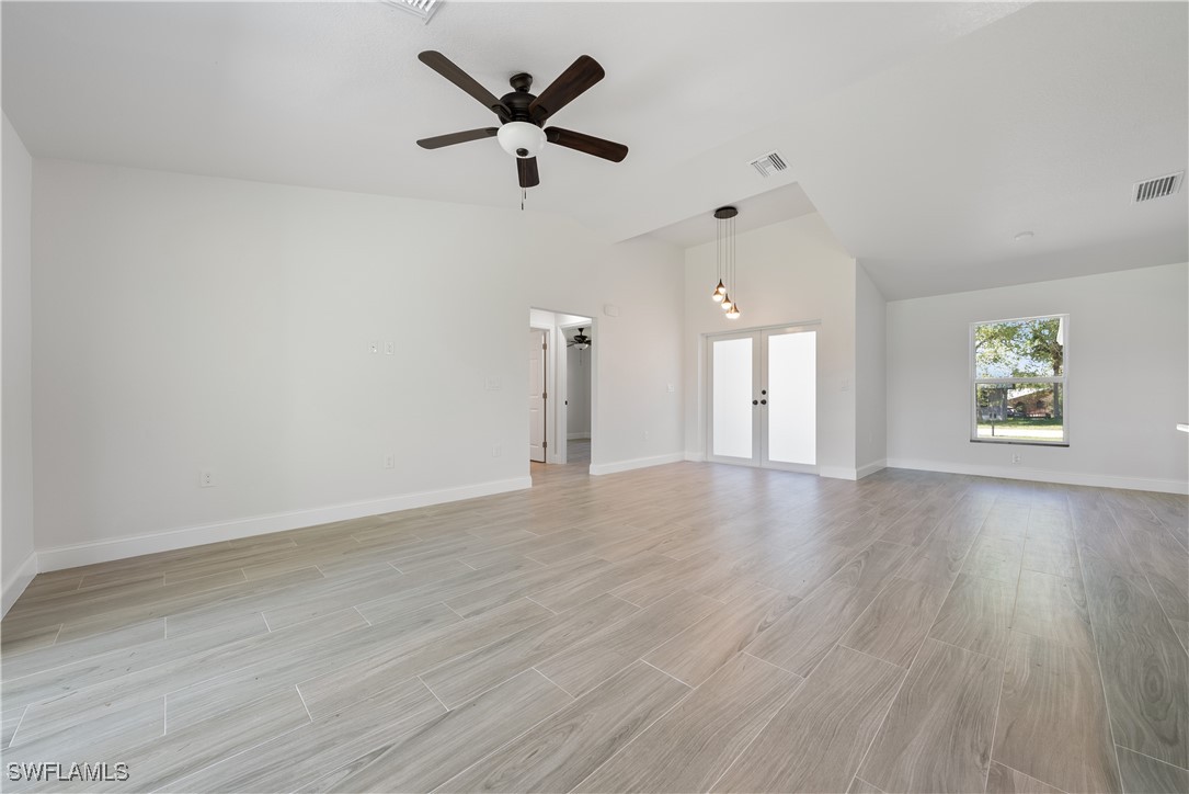 3 Bed SingleFamilyResidence for Sale in Wheelers Subd, FL — photo 9