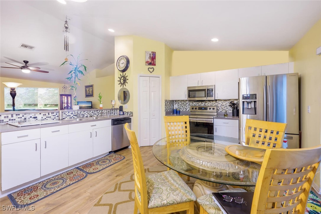 3 Bed SingleFamilyResidence for Sale in Lehigh Acres, photo 9