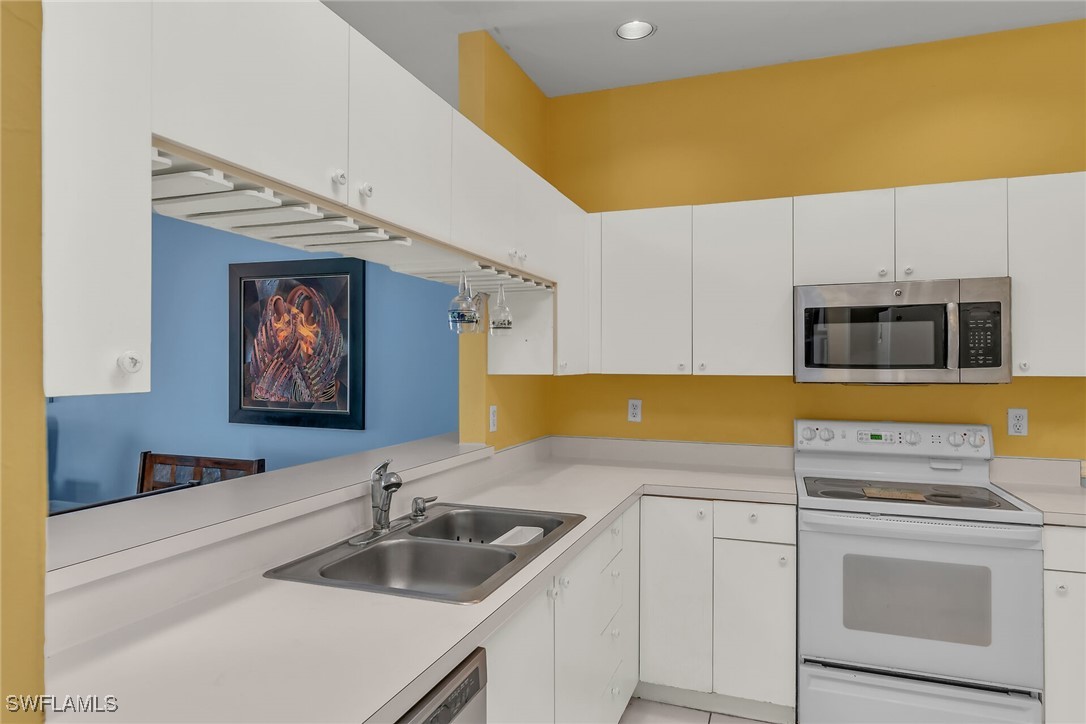 2 Bed Waterfront Home for Sale in Stella Maris, FL, $429,000 — photo 9