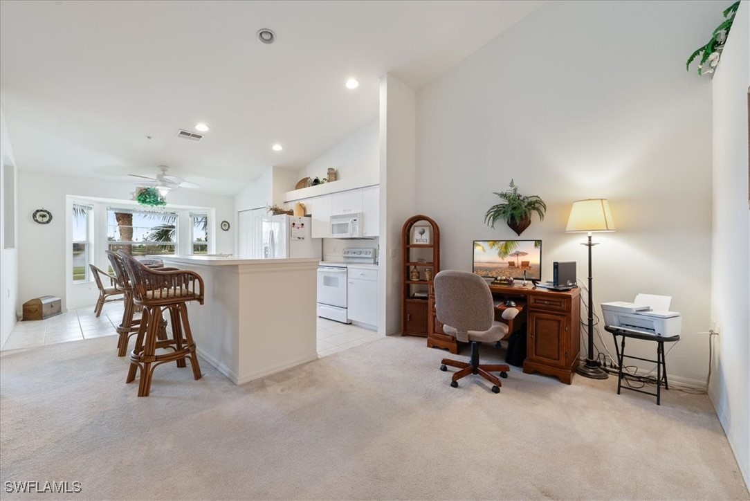 2 Bed Condominium for Sale in Stoneybrook, FL — photo 9