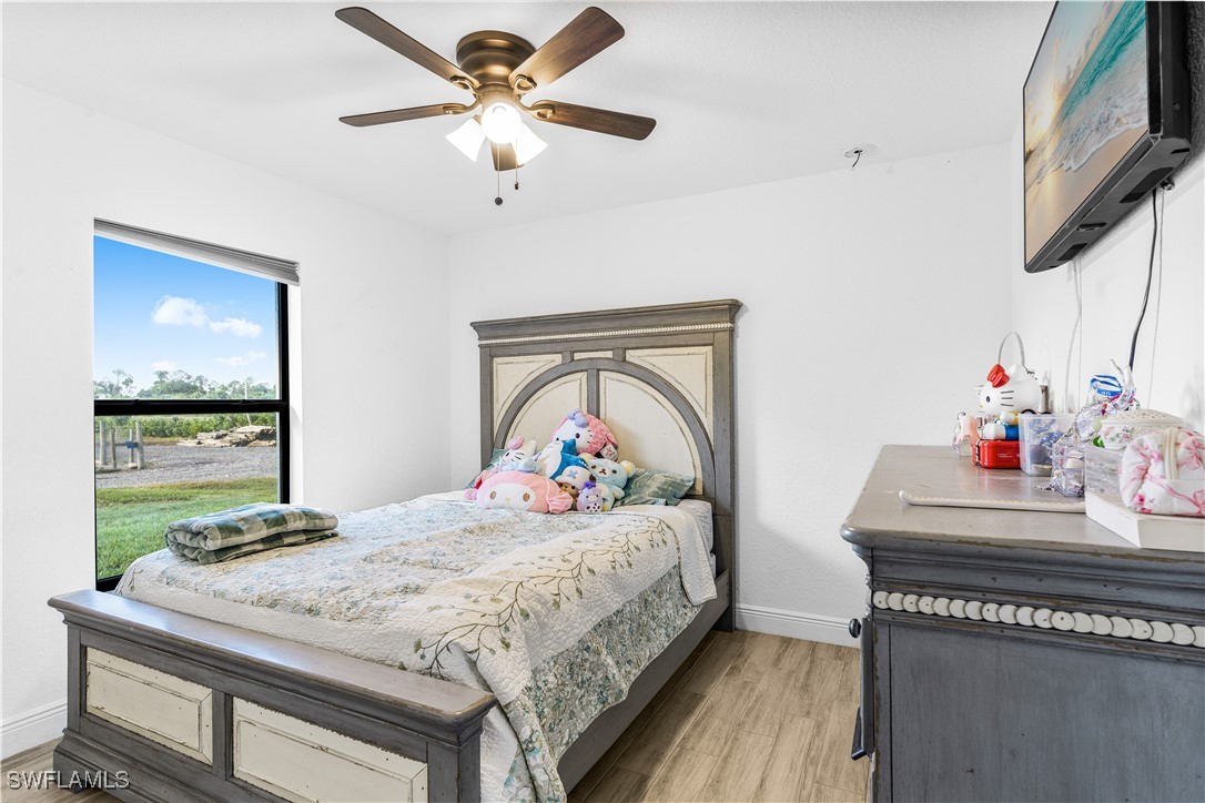 3 Bed SingleFamilyResidence for Sale in Wheelers Subd, FL — photo 9