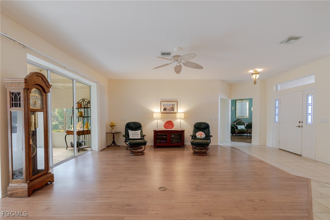 2 Bed SingleFamilyResidence for Sale in North Fort Myers, FL — photo 9