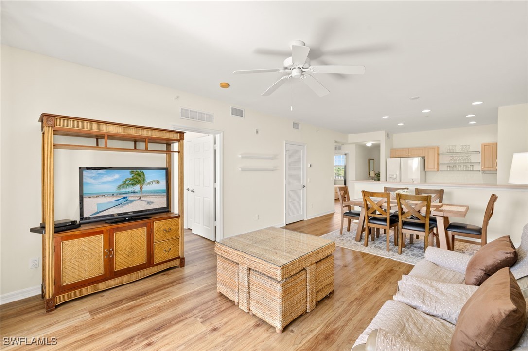 2 Bed Condominium for Sale in Clubhouse Villas, FL, $186,800 — photo 9