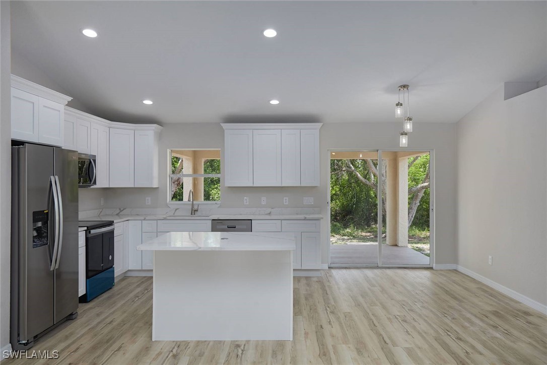 4 Bed SingleFamilyResidence for Sale in Southwood, FL — photo 9