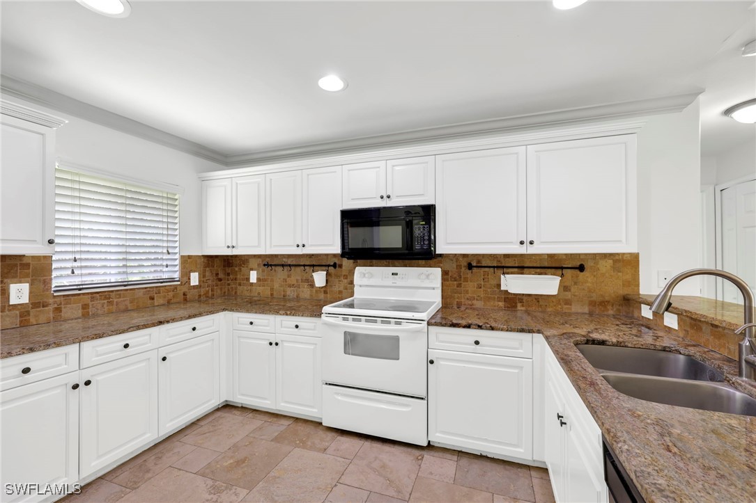 3 Bed SingleFamilyResidence for Sale in Naples, FL, $459,900 — photo 9