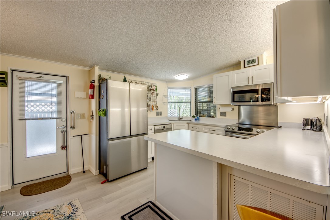 2 Bed Waterfront Home for Sale in Pine Island Cove, photo 9