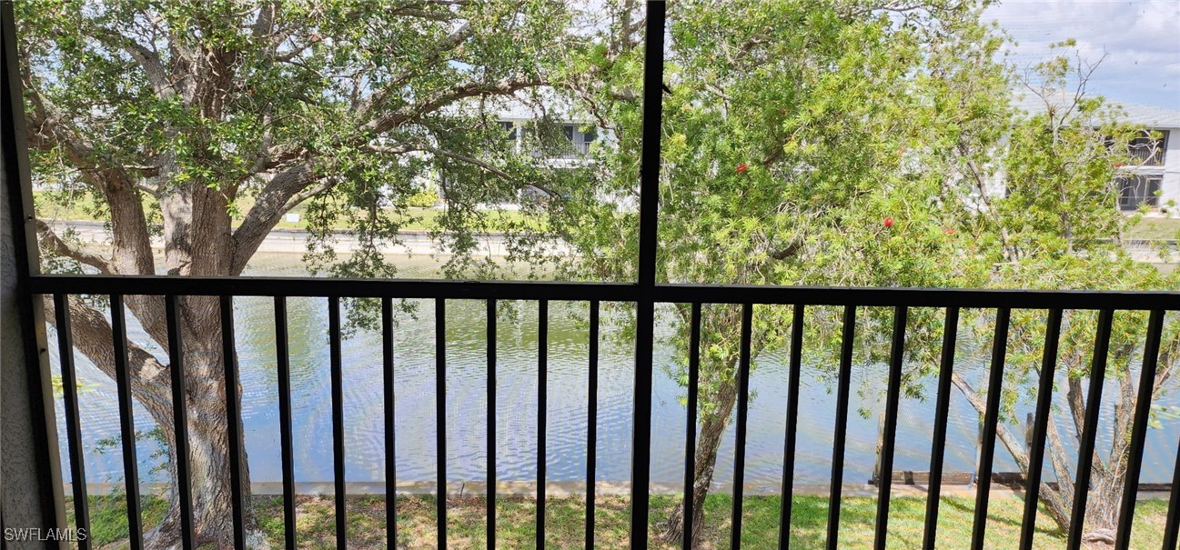 2 Bed Waterfront Home for Sale in Cape Coral, FL, $123,900 — photo 9