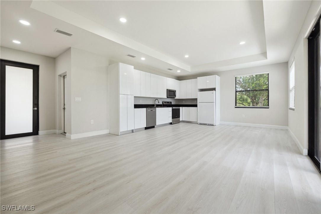 3 Bed SingleFamilyResidence for Sale in Lehigh Acres, photo 9