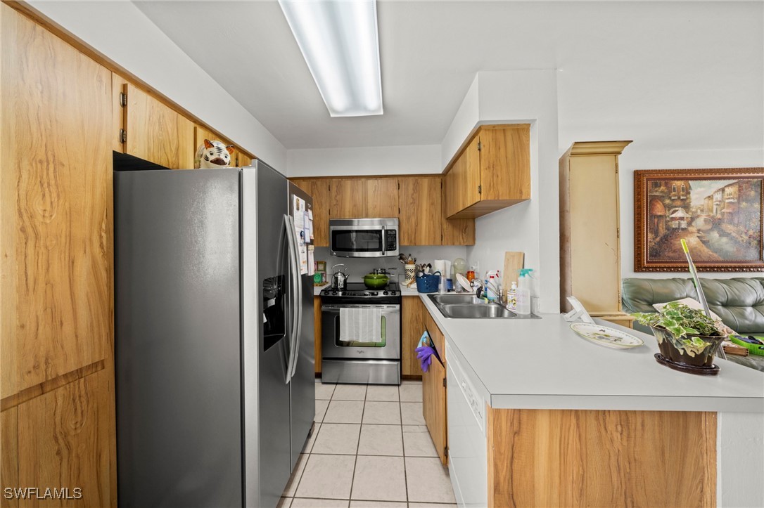 2 Bed Condominium for Sale in Cape Coral, FL, $126,000 — photo 9