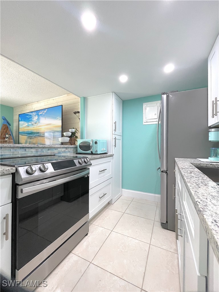 1 Bed Waterfront Home for Sale in Cape Coral, FL, $159,900 — photo 9