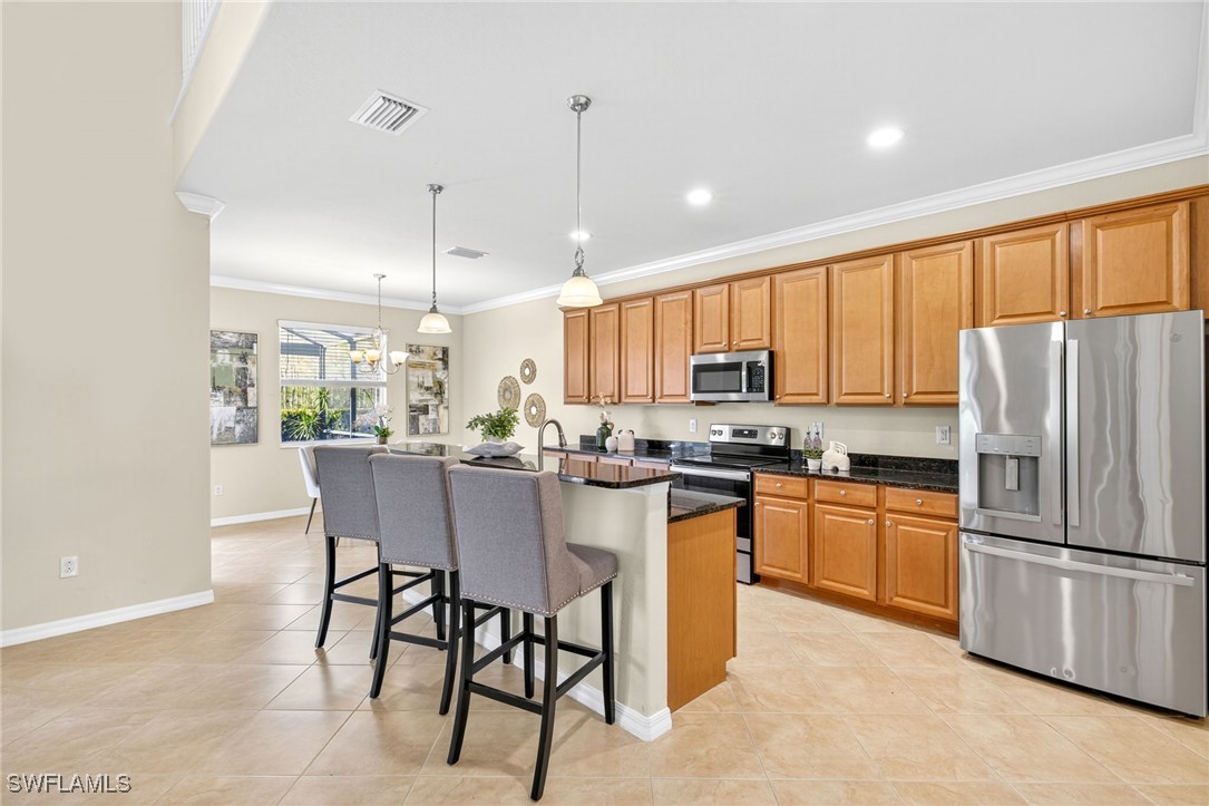 5 Bed Pool Home for Sale in Bella Terra, photo 9
