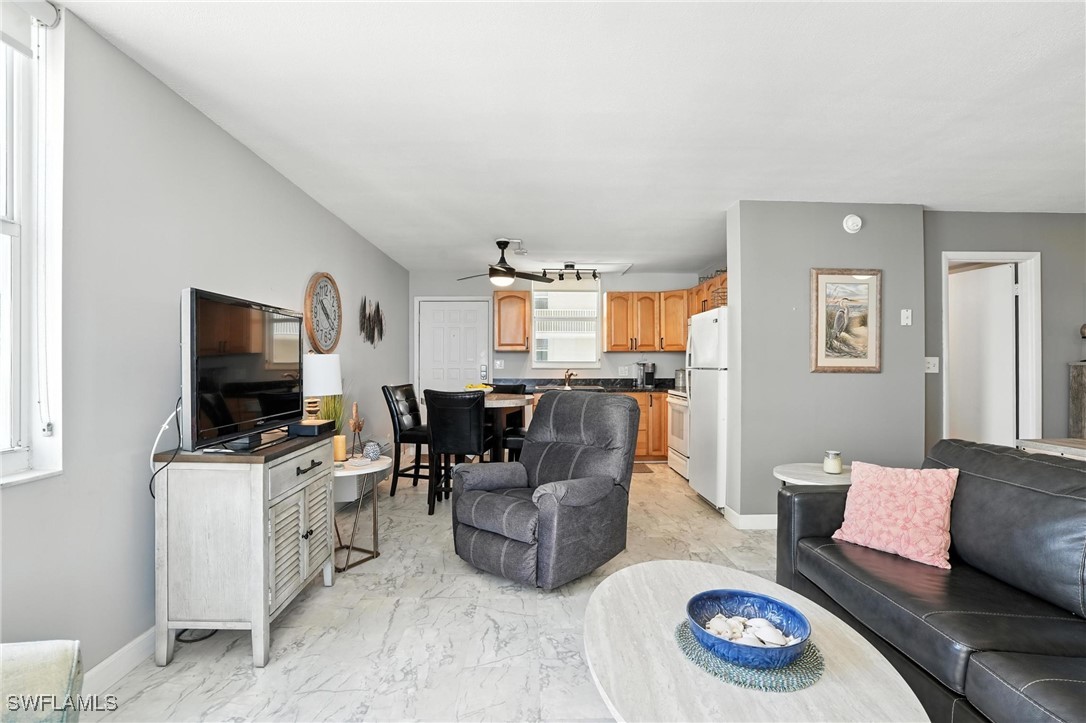 1 Bed Waterfront Home for Sale in Beach And Tennis Club, photo 9