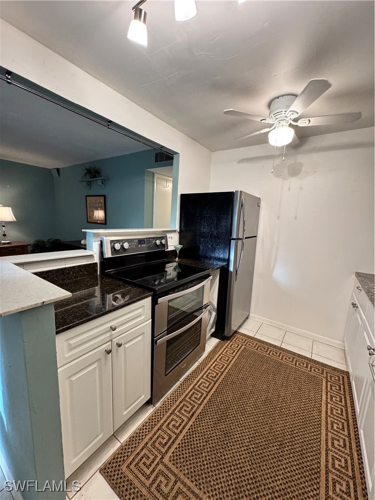 2 Bed Condominium for Sale in Fort Myers, FL, $100,000 — photo 9