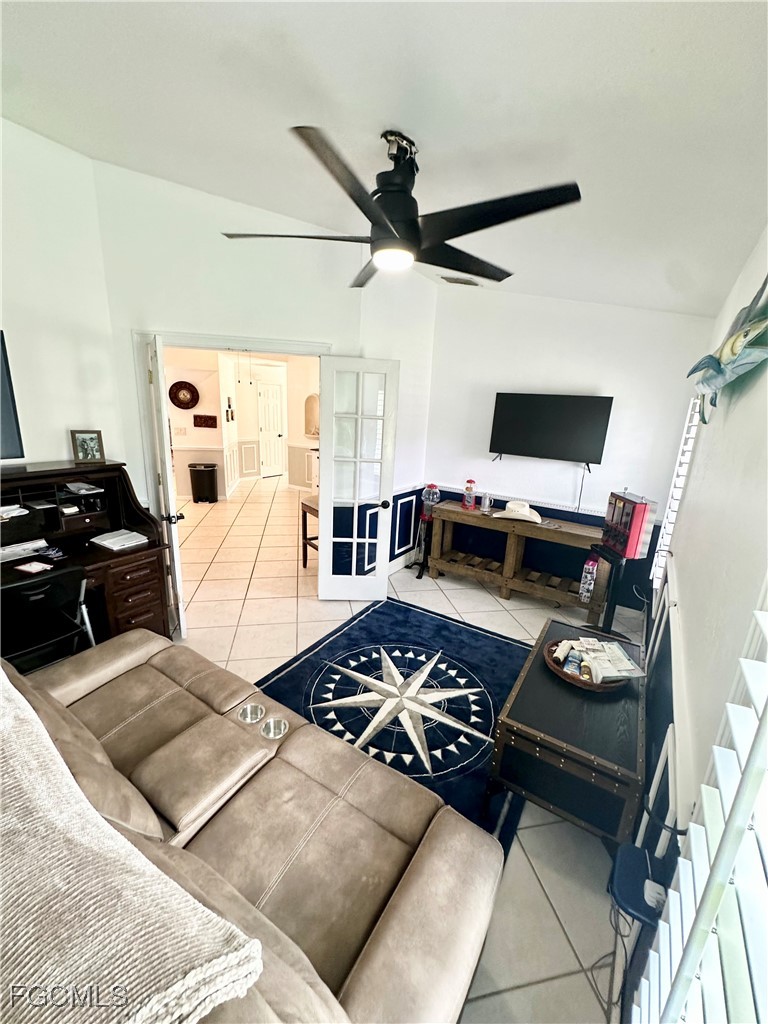 3 Bed Pool Home for Sale in Cape Coral, photo 9